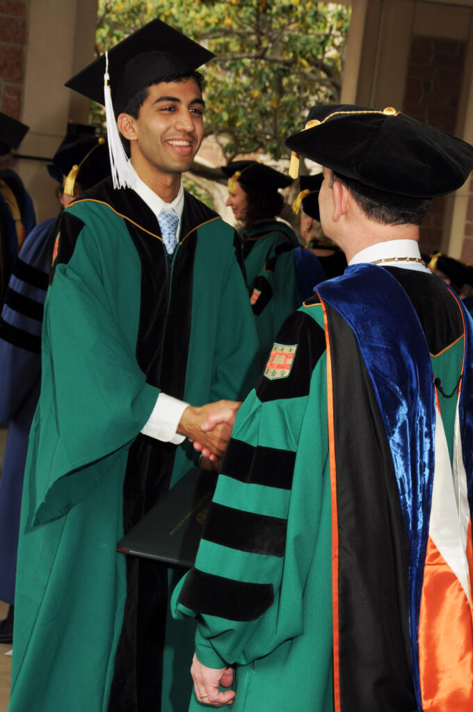 WashU Admissions - Alumni Interviews WashU Graduation - Handshake with Chancellor Wrighton